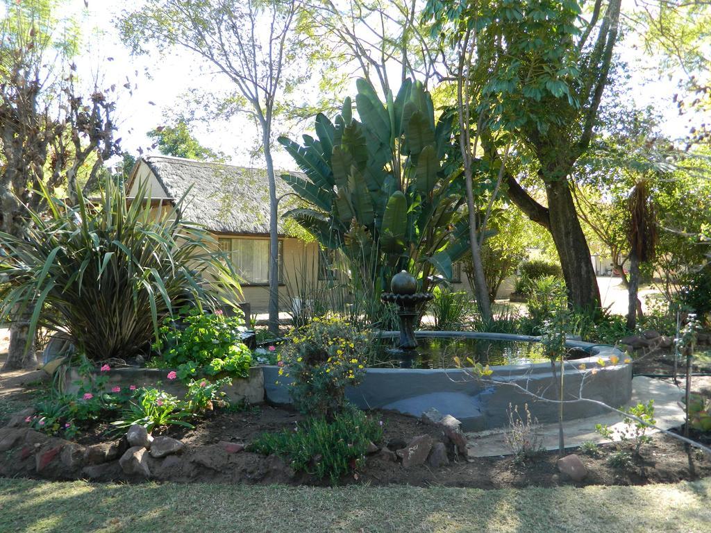 Linga-Longa Hotel Bela-Bela Buitenkant foto